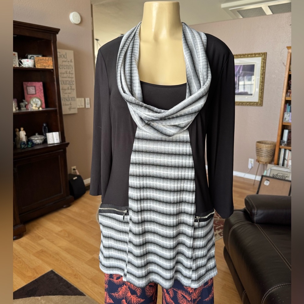 Coco Bianco black, gray & white 3/4 sleeves cowl neck blouse-size L